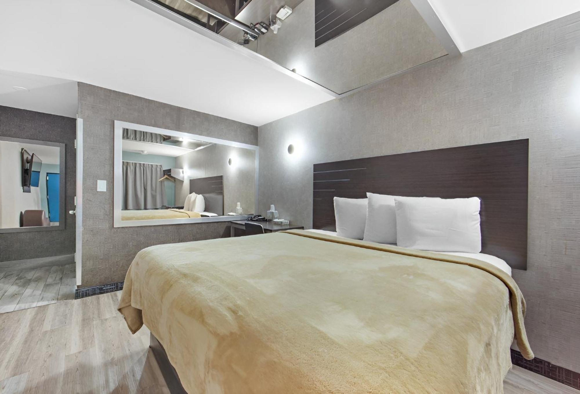 Hotel Opus Bronx Near Bay Plaza Mall New York Exteriér fotografie